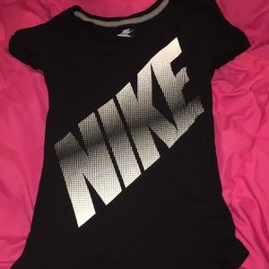 nike workout tee